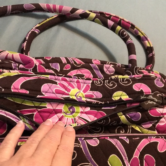 Vera Bradley- retired print and style - Picture 7 of 12
